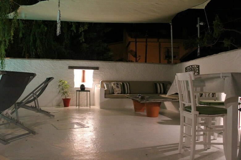 Hotel B House