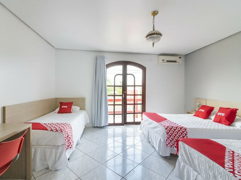Oyo Portal Torres Hotel
