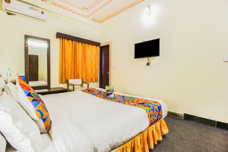 Hotel Fabexpress Janki Vilas