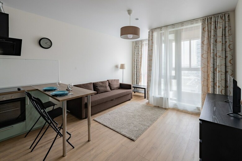 Prime Host Apartments On Cska 79