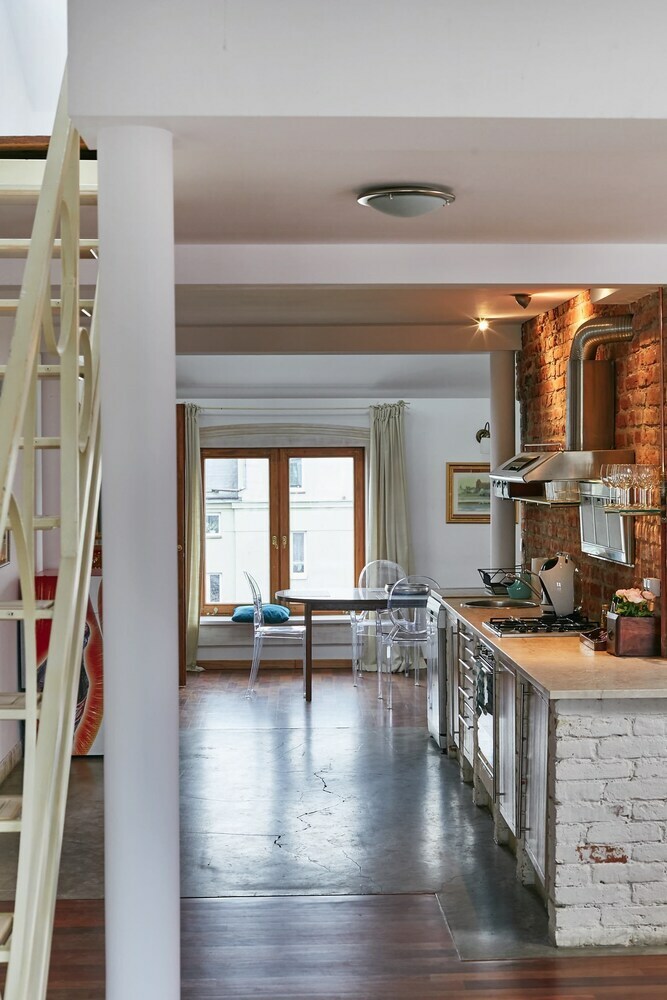 Rozana 2-floor Apartment