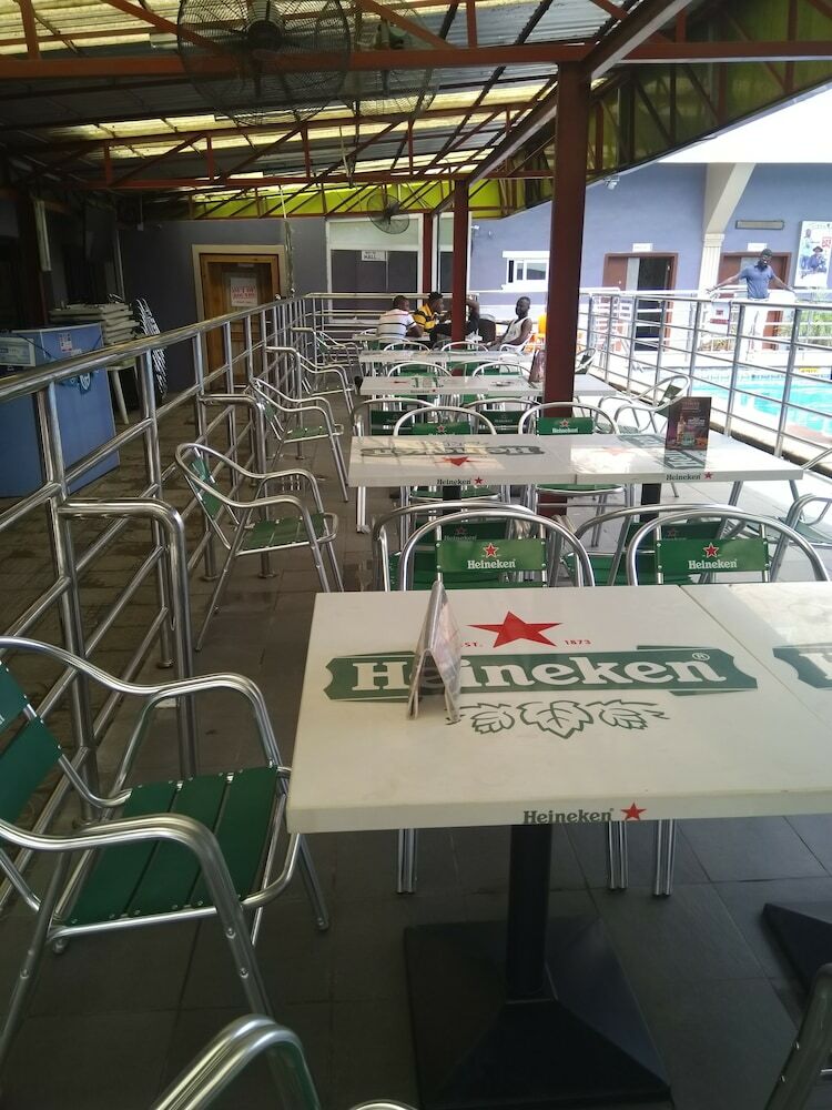 Hotel Havannah Suites & Conference Centre