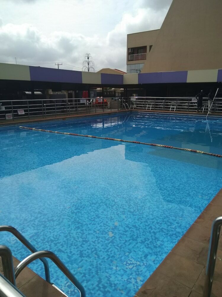 Hotel Havannah Suites & Conference Centre