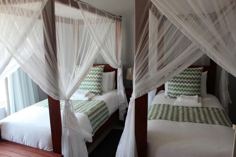Posada Tlou Safari Lodge