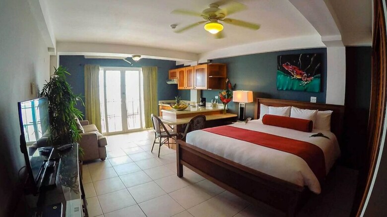 Aparthotel Tropical Suites Hotel