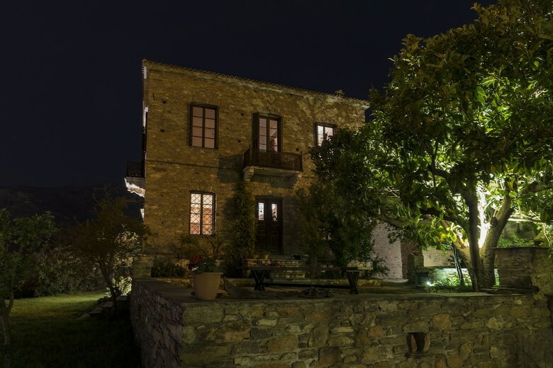 Hotel Paradosiako Saratsi