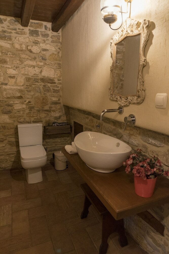 Hotel Paradosiako Saratsi