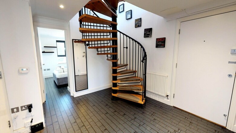 Southampton Ocean Village Apartment