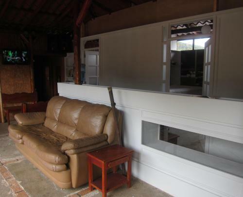 Hostal Hotel Reventazon & Guesthouse