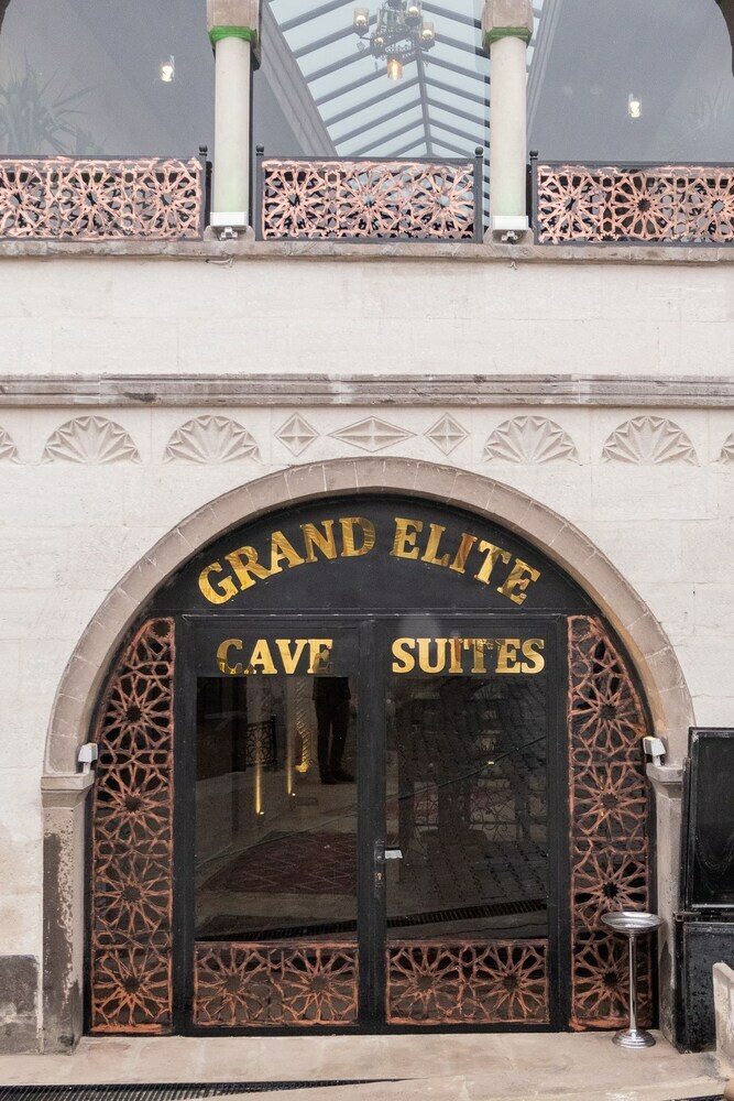 Hotel Grand Elite Cave Suites