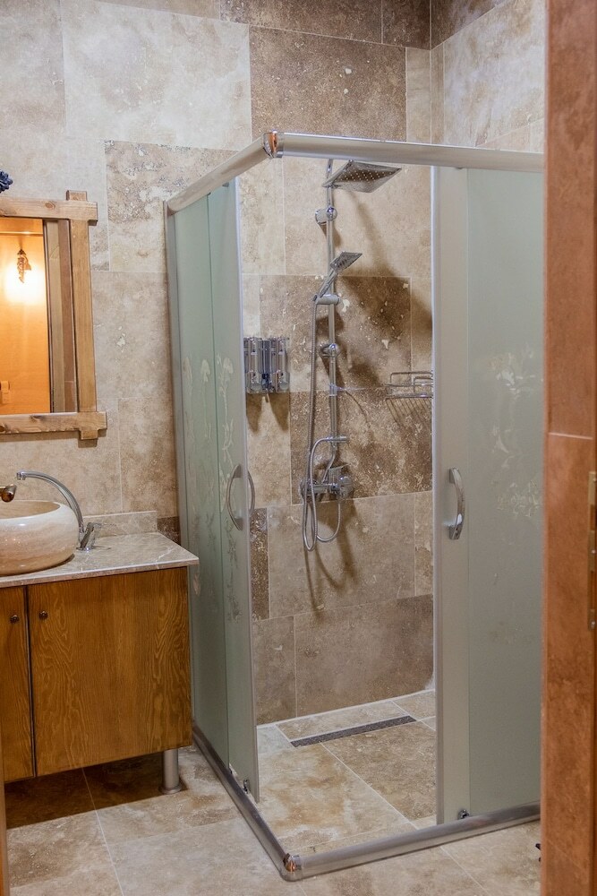 Hotel Grand Elite Cave Suites