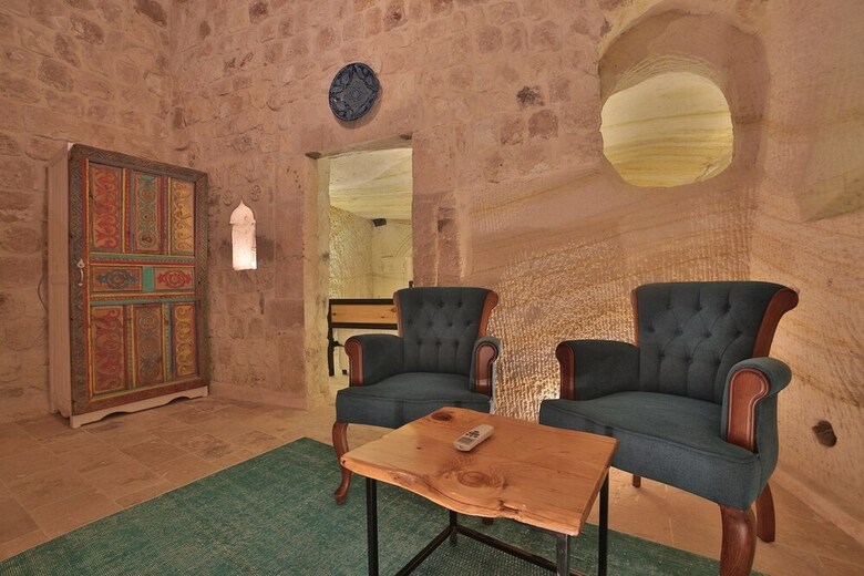 Hotel Taru Cave Suites