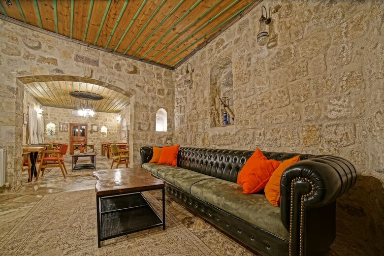 Hotel Taru Cave Suites