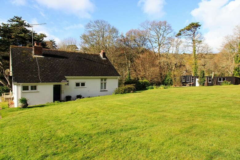 River View Cottage With Garden