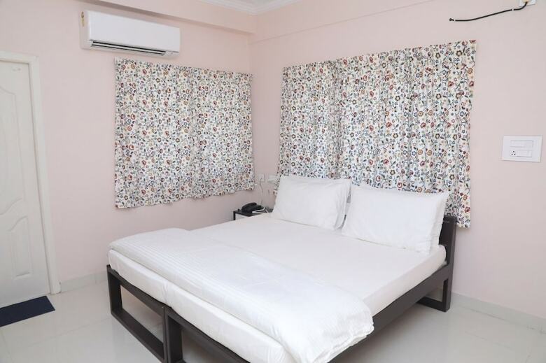 Hotel Brundavan Suites