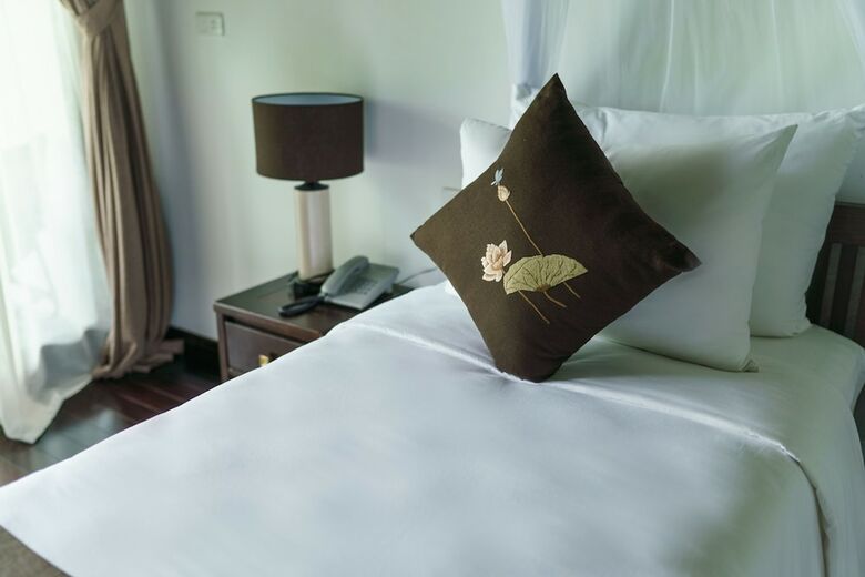 Hotel Aravinda Resort