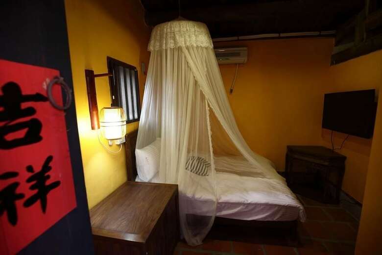 Bed & Breakfast Tomato Red Classical Homestay