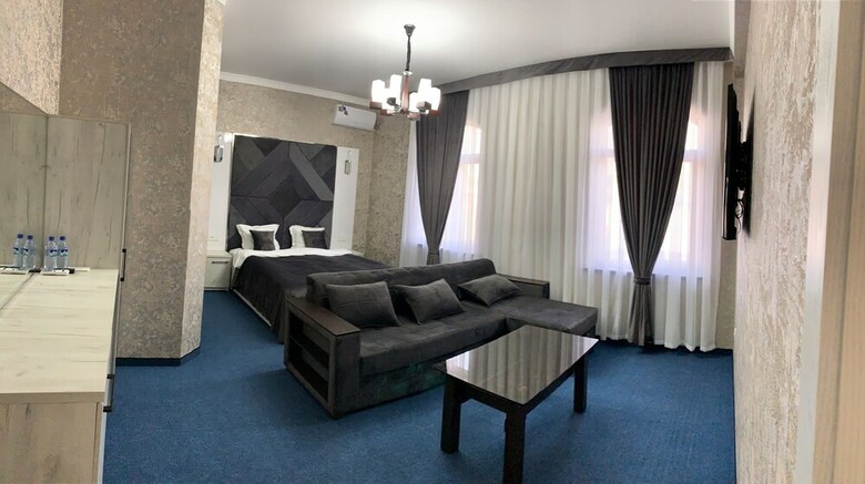 Hostal Grand Sohil Hotel - Hostel
