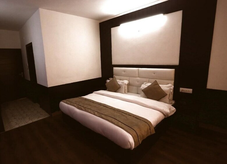 Hotel Adb Rooms Whispering River