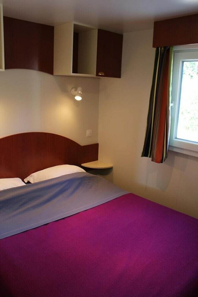 Camping "les Calqui�res" - Location de Mobile-homes