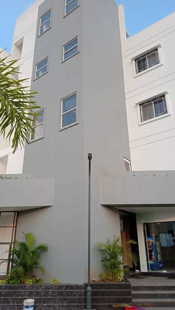 Hotel Sai Krupa Lawn And Regency