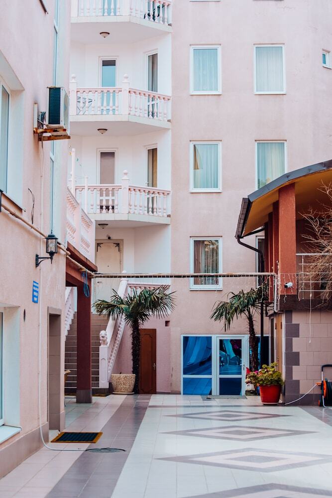 Mihail Hotel