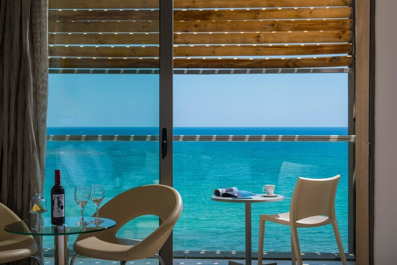 I Resort Beach Hotel & Spa