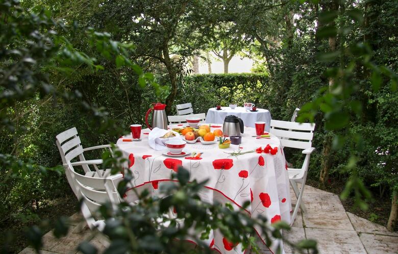 Bed & Breakfast L'oustal D'en Paris