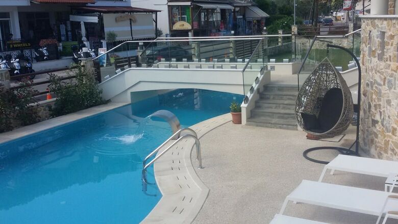 Aparthotel Hatzoudis Luxury Suites