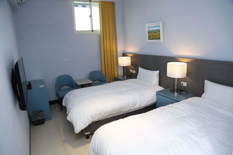Bed & Breakfast See Happiness
