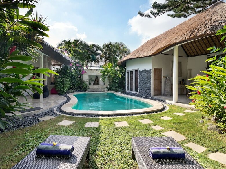 Villa Ago