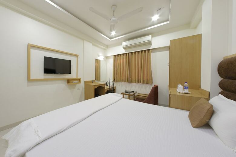 Hotel Summit