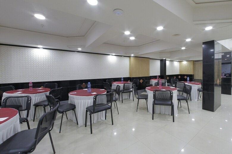 Hotel Summit