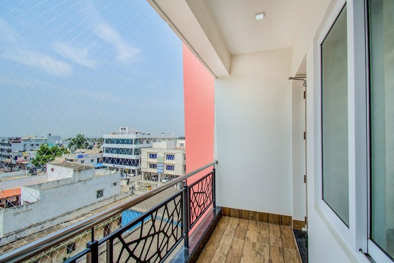 Fabhotel Spring Height