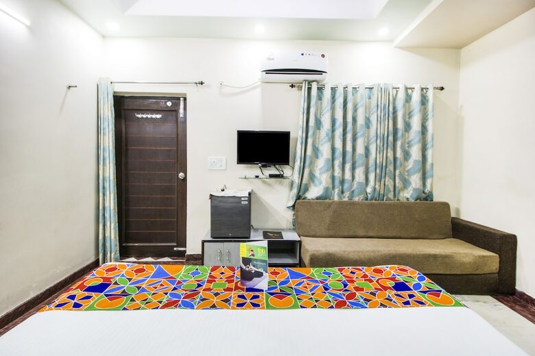 Hotel Fabexpress Queen Palace