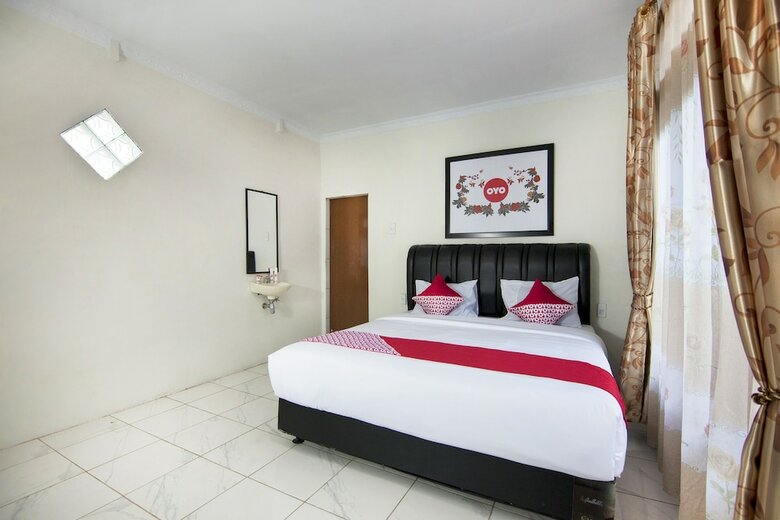 Hostal Oyo 559 3 Berastagi