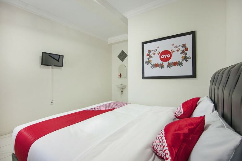 Hostal Oyo 559 3 Berastagi