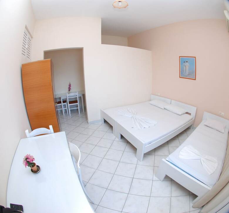 Hotel Kanes