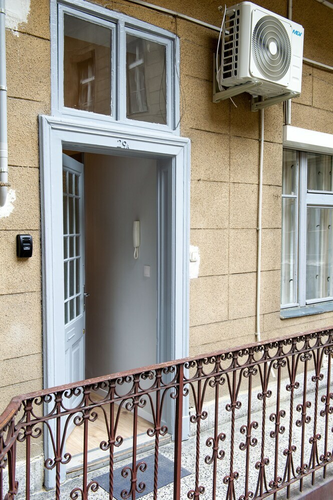 Marjoram Apartment