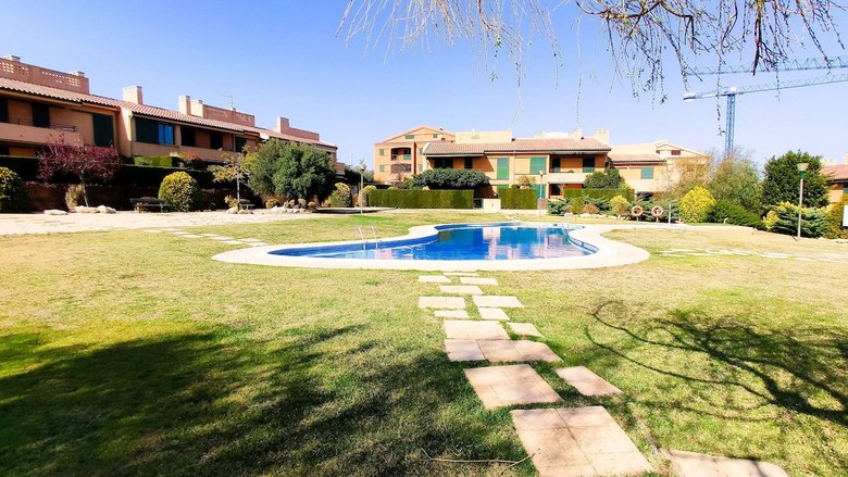 Apartamentos Bajo A La Piscina Msj70