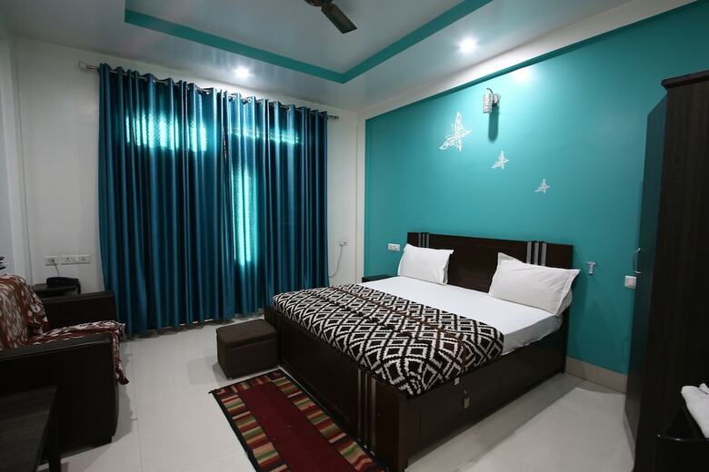 Hotel Vrinda Palace
