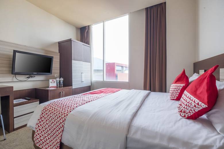 Lynt Hotel Makassar
