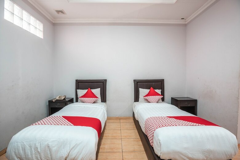 Oyo 686 Bunga Karang Hotel