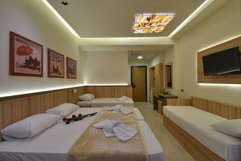 Bomo Dafni Plus Hotel