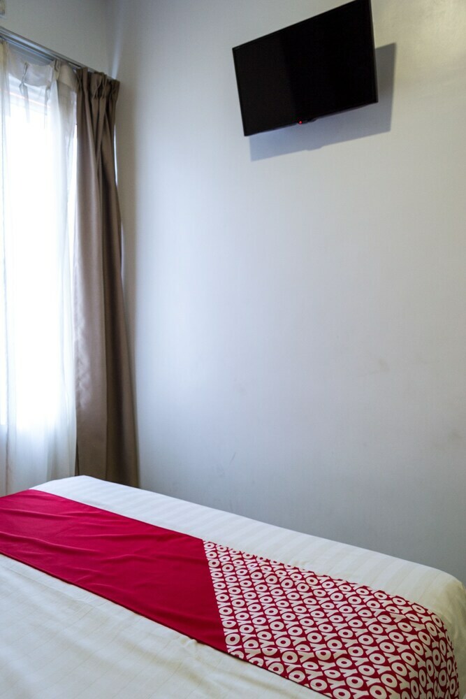 Oyo 676 Nasa Hotel