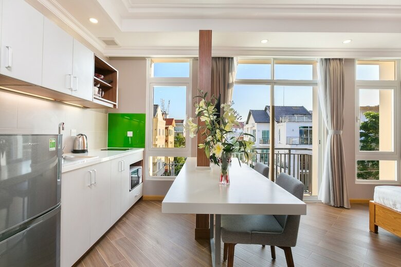Theadora Hotel And Apartment
