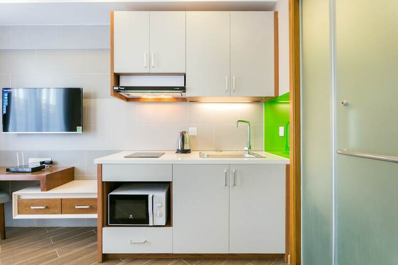 Theadora Hotel And Apartment