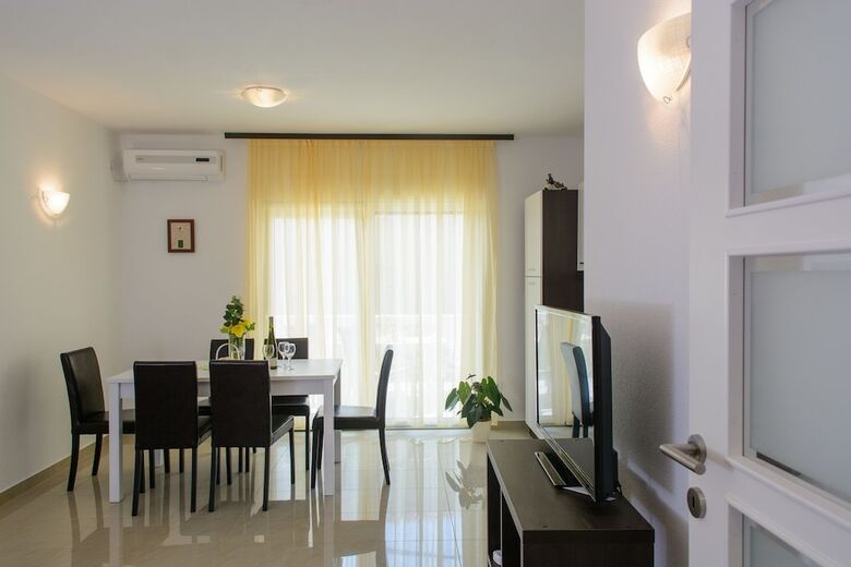 Apartment Center Trogir 1