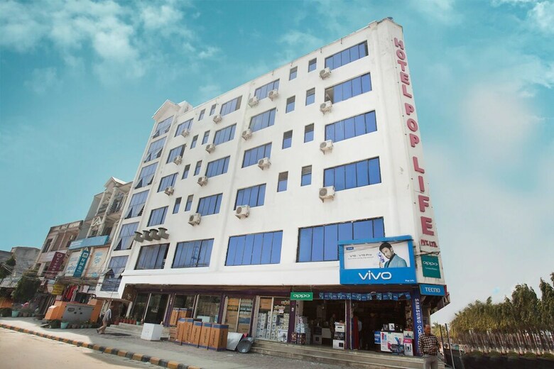Oyo 343 Pop Life Hotel