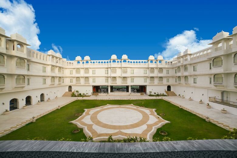 Hotel Zone Palace By The Park